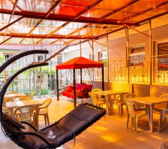 Трехместный номер стандарт с двухспальной и односпальной кроватями в Восход