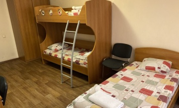 Кровать в общем номере в Вектор