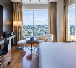 Двухместный номер Kids двуспальная кровать в Swissotel Таллин