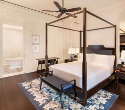 Люкс Courtyard в Raffles Singapore