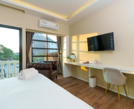 Номер Standard в Calinton Hotel