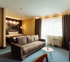 Двухместный полулюкс с балконом двуспальная кровать в Sunrise eco hotel