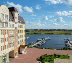 Улучшенная студия с видом на реку в Radisson Завидово