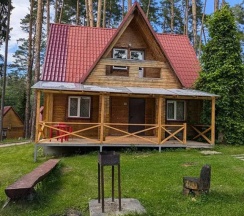 Шестиместный коттедж Богатырский с балконом в Ателика Улиткино