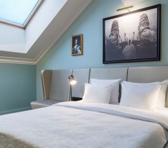 Люкс "Москва" с одной большой двуспальной кроватью в Cosmos Selection Saint-Petersburg Nevsky Royal Hotel