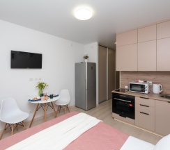 Апартаменты студия Rose ApartaMIA в Семейный уголок