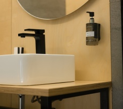 Дом Лес (Дом в Лесу) в Катунь Dom Hotels