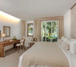 Двухместный номер Pool Access Grand Deluxe двуспальная кровать в Eden Beach Khaolak Resort and Spa A Lopesan Collection Hotel
