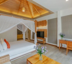 Двухместная вилла Pool Access с балконом двуспальная кровать в Отель Metadee Concept Hotel