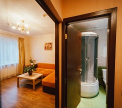 Двухместный двухкомнатный п\люкс в Анри