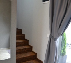 Четырёхместные апартаменты с 3 комнатами с балконом в Валентина