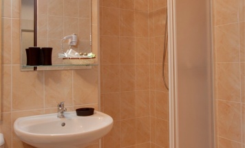 Бизнес с 1 двуспальной кроватью в Металлург