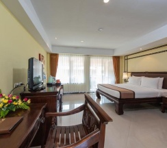 Двухместный номер Deluxe с видом на бассейн двуспальная кровать в Diamond Cottage Resort & Spa