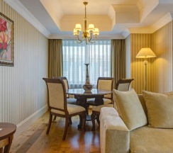 Двухместный люкс Presidential двуспальная кровать в Rixos President Astana