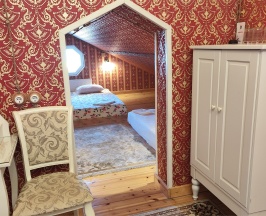 Семейный расширенный на третьем этаже/ Family room в Богдарня