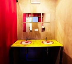Двухместный номер Standard 2 отдельные кровати в WH Hostel
