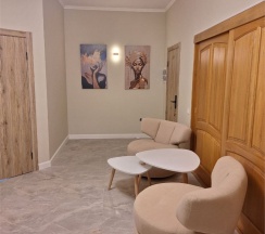 СЕМЕЙНЫЙ ДВУХКОМНАТНЫЙ НОМЕР с кроватями TWIN/DBL с двуспальным диваном в Цитрус