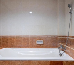 Двухместный номер Deluxe двуспальная кровать в Memory Karon Resort