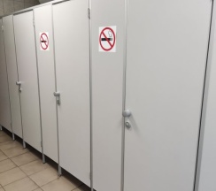 Кровать в общем номере в Порт 55