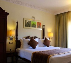 Семейный люкс с видом на бассейн в Evershine Resort & Spa
