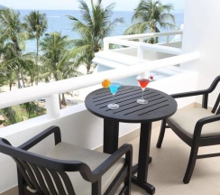 Люкс с террасой с 2 комнатами с видом на океан в Le Meridien Phuket Beach Resort
