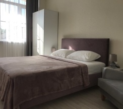 Двухместный номер Superior с балконом и с видом на море двуспальная кровать в Mon Michel