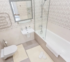 Номер Superior в Квартира на сутки Маяк Минск Метро 5 мин Wi-Fi Кондиционер Кухня объединена с жилой зоной Отдельная спальня Отчётные документы