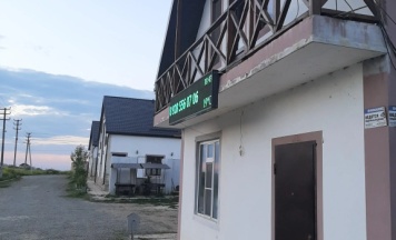 Двухместный коттедж с балконом и с красивым видом из окна (двуспальная кровать) в Коттеджи на Рублевке