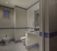 Четырёхместная семейная студия c 1 комнатой с видом на бассейн в Mazar Resort & Spa