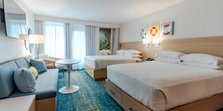Анахайм: Отель Howard Johnson by Wyndham Anaheim Hotel and Water Playground