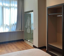 Двухместный номер Deluxe двуспальная кровать в Hotel Leonardo Da Vinci