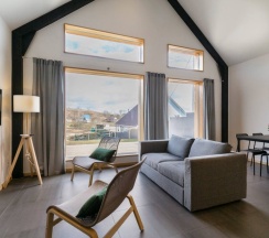 Двухместный коттедж двуспальная кровать в Family Barn Karvala