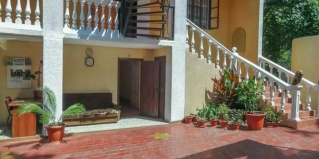 Лоо: Гостевой дом Людмила