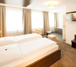 Двухместный люкс двуспальная кровать в Heikotel Hotel Windsor