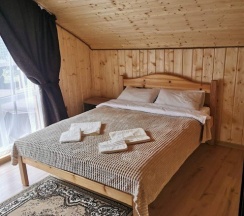 Полулюкс с видом на горы (2 этаж, номер 5) в Предгорье