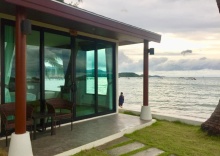 Номер Standard beachfront в Samui Mermaid Beachfront