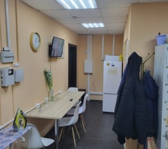 Кровать в общем номере (мужской номер) в Хона