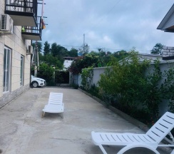 Комната стандарт с 2 односпальными и 1 двуспальной кроватью №2 в Алешкина мечта