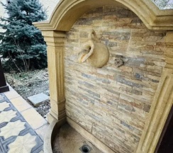 Шестиместные апартаменты с балконом в Гостевой дом