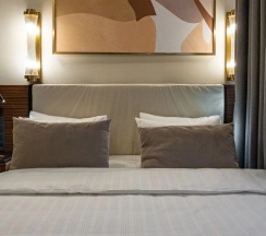 Двухместный полулюкс Premium с 2 комнатами двуспальная кровать в Казахстан