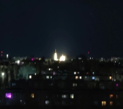 Двухместные апартаменты с балконом и с красивым видом из окна (двуспальная кровать) в Квартира Рады Вам Рыбинск
