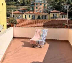Номер Standard в Cheerful Room, Sharing kitchen in a Cosy Family Art House, Ideal for one person or couple