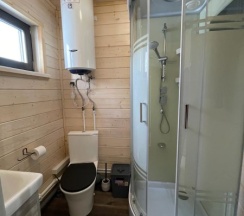 A-FRAME «МАЛИНА» С КУПЕЛЬЮ в Лаванда