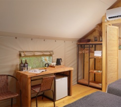 Тент-хаус с большой террасой для 2 взрослых в Garuda