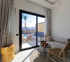 Двухместный полулюкс Swim Up двуспальная кровать в SUNRISE Tucana Resort
