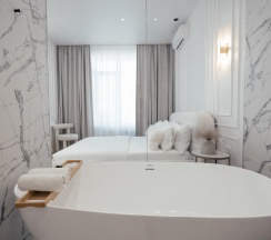 Полулюкс в Suite hotel