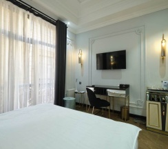 Двухместный номер Standard с балконом 2 отдельные кровати в Бутик-Отель East Star Hotel