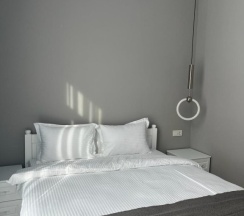 Двухместный номер Стандарт с балконом и с видом на горы двуспальная кровать в В моменте