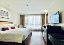 Семейный люкс в Bandara Silom Suites