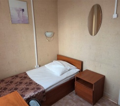 Трехместный с балконом эконом в Патриот